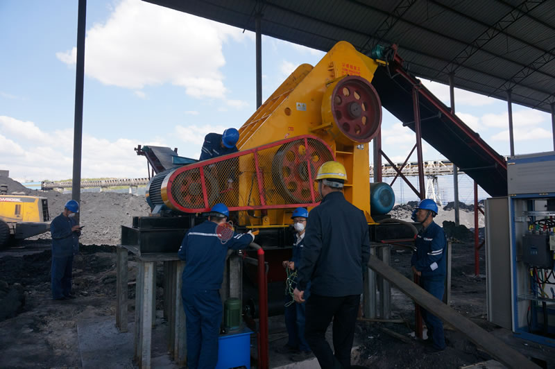 建筑垃圾破碎機的工作原理是什么？